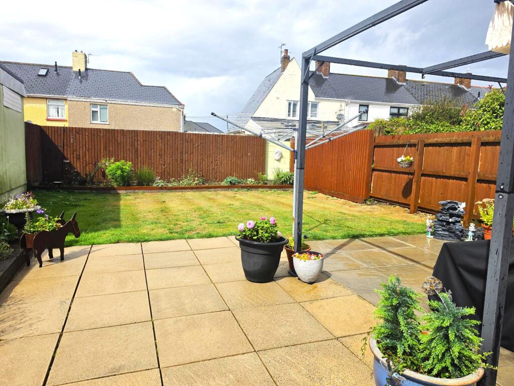 House in Cardiff - View 4