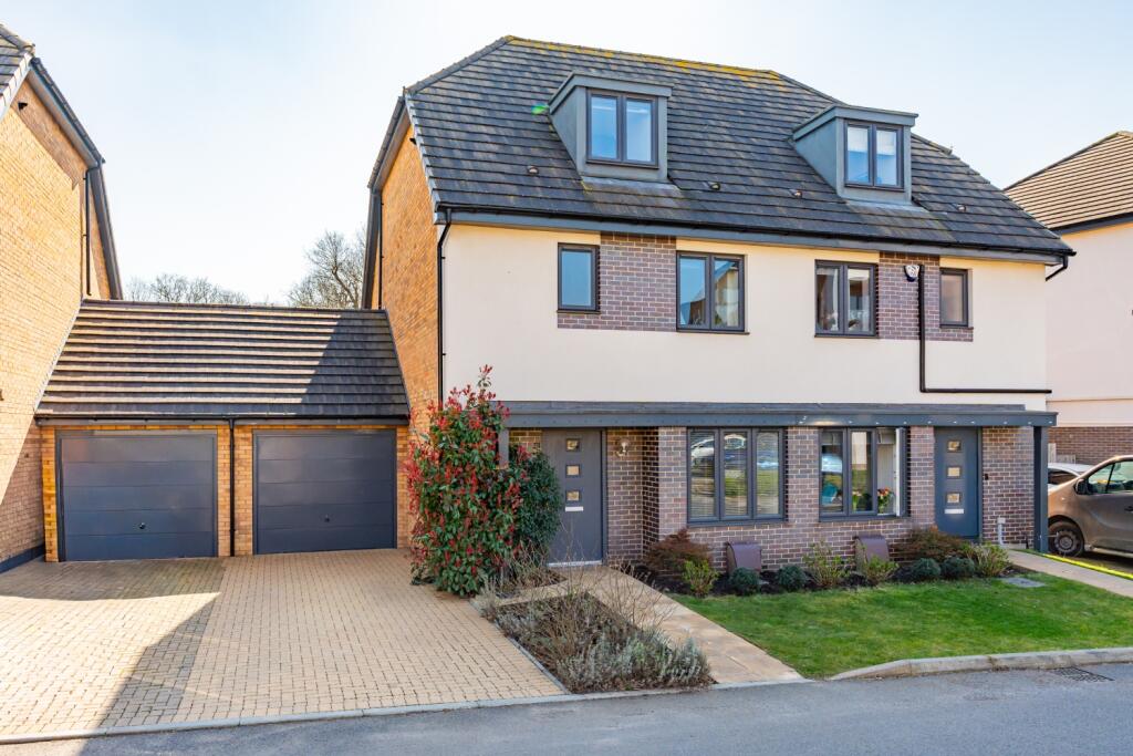Main image of property: Queens Avenue, Welwyn Garden City, Hertfordshire, AL7