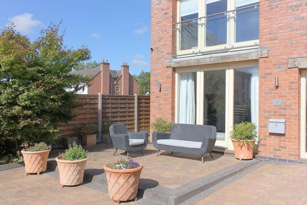 House in Leicester - More