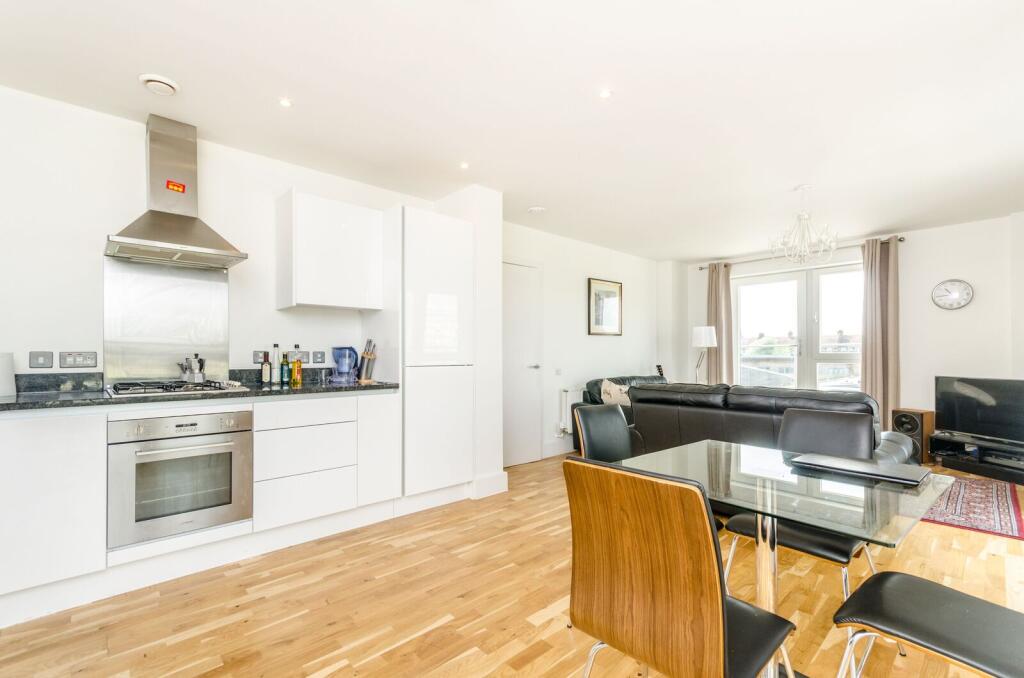 3 bedroom penthouse for rent