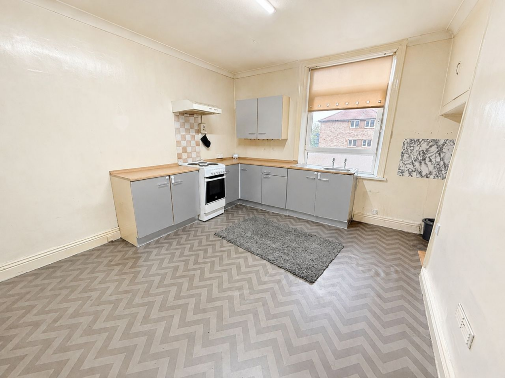 House in Bradford, West Yorkshire - View 3
