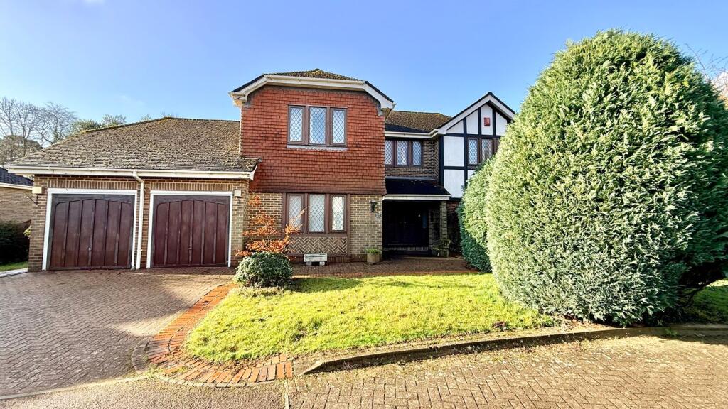 Main image of property: Lower Buckland Road, Lymington , SO41