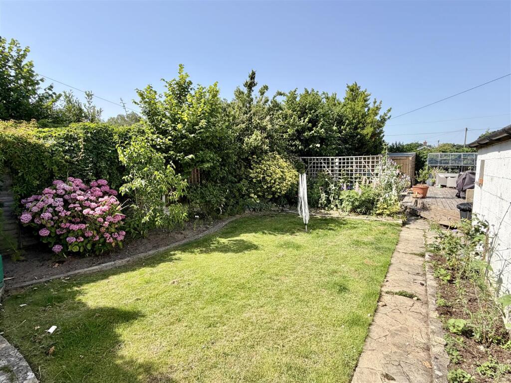 Dorchester Road, Upton photo 4