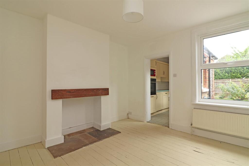 House in Redhill - View 3