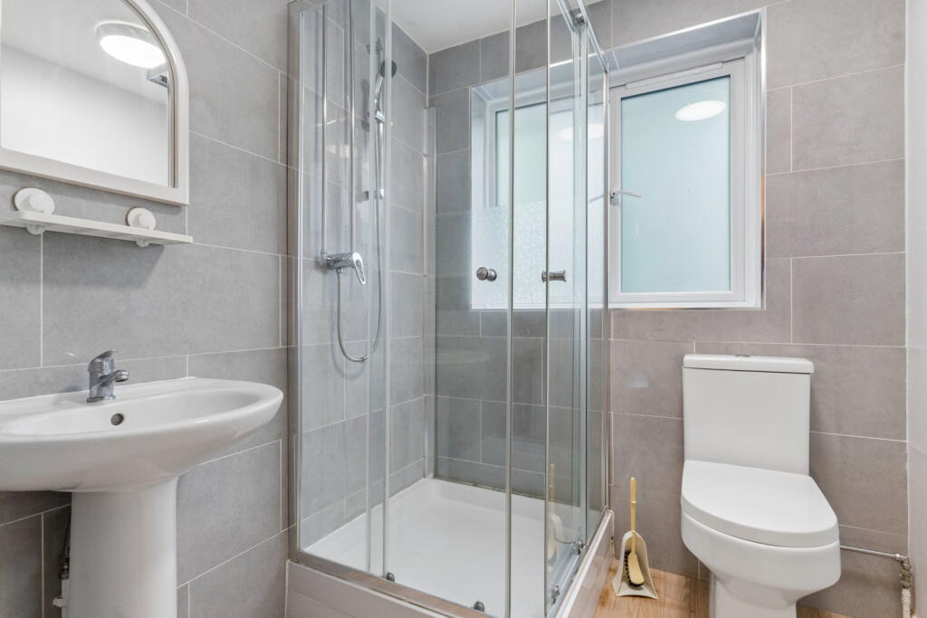House in North Hertfordshire, Hertfordshire - View 4