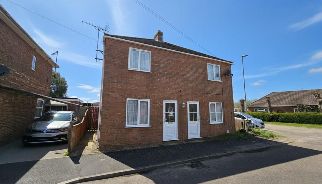 Main image of property: Youngs Row, Sutton Bridge
