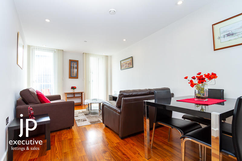 Apartment in Cardiff - View 3
