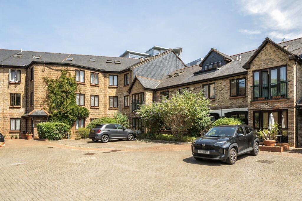 Main image of property: Iceland Wharf, Surrey Quays, SE16