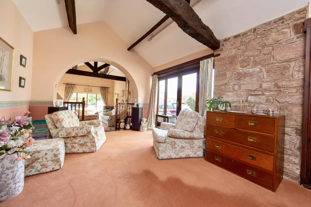 House in Neston, Little Neston - View 3