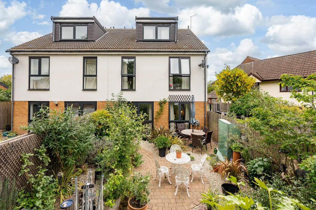 Main image of property: The Close, Ware, SG12