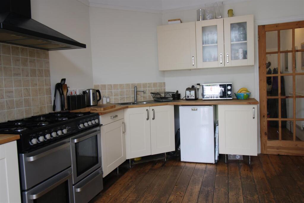 House in Cowes, Isle of Wight - View 5