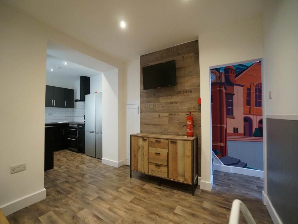 House in Bangor, Gwynedd - View 2
