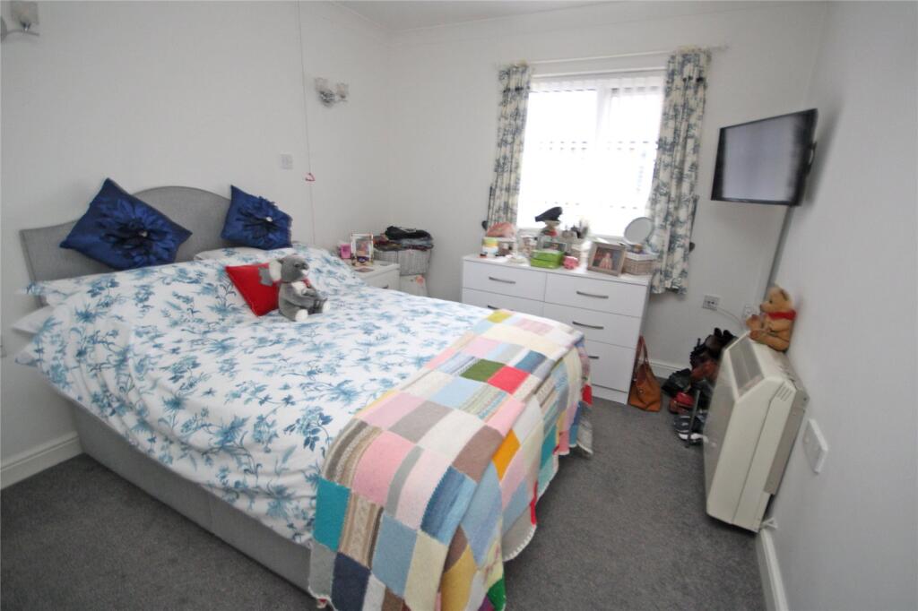 Apartment in New Forest, New Milton - More