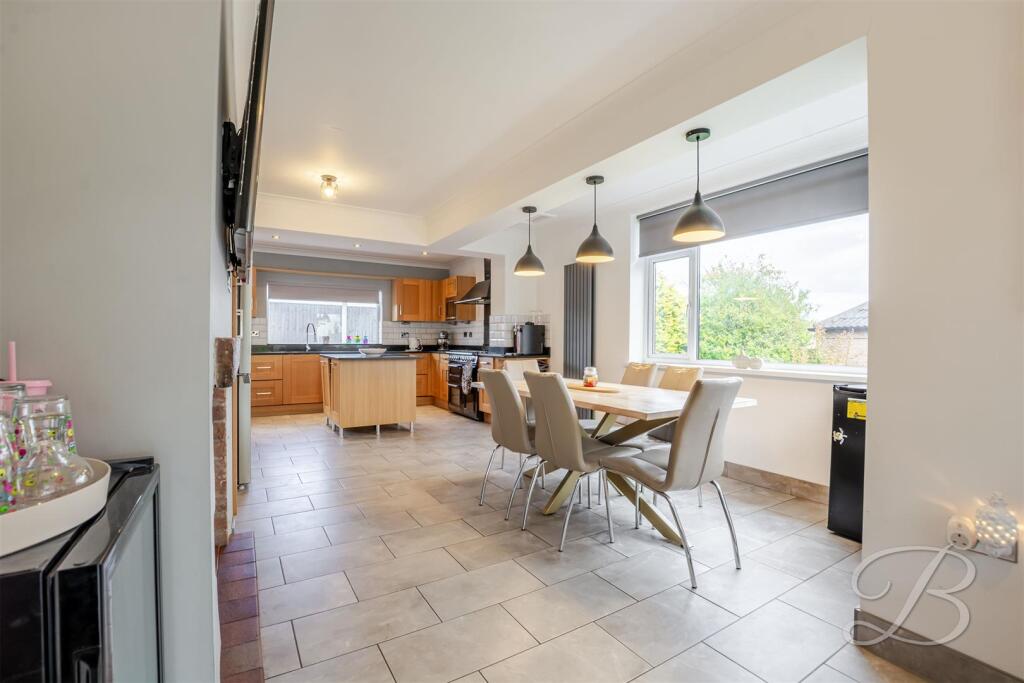 Mansfield Road, Edwinstowe, Mansfield photo 3