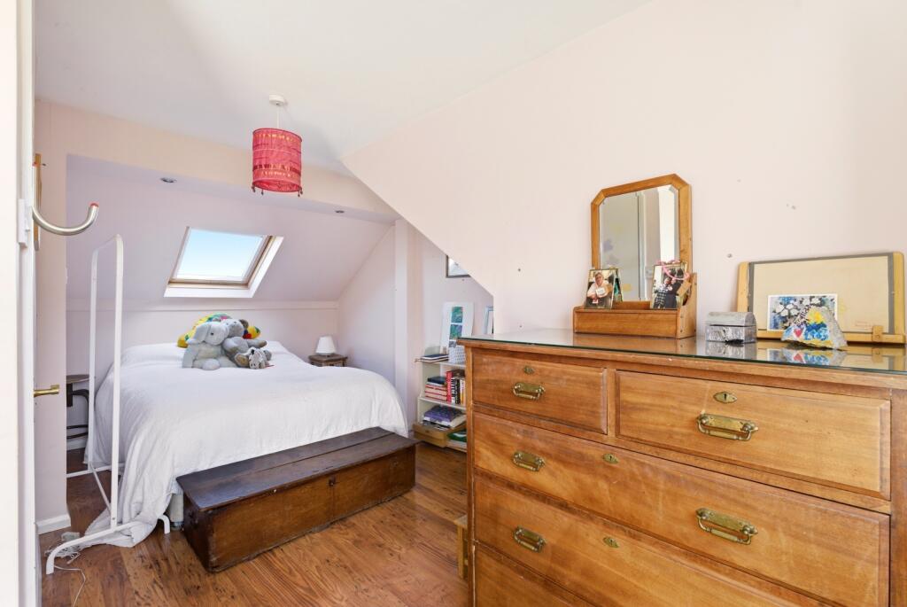 Additional image 13 of Garrard Way, Wheathampstead, St. Albans, Hertfordshire, AL4