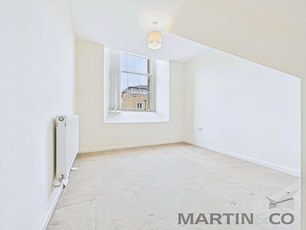St Georges Walk, Gosport - View 6