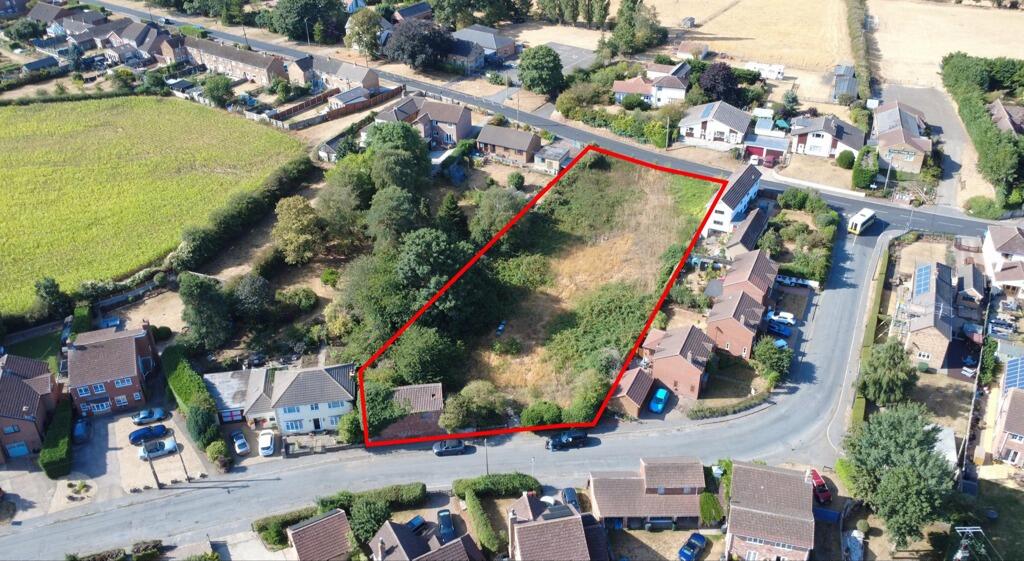 Main image of property: Paddock, Field Lane, Wroot, Doncaster, Lincolnshire, DN9 2BN