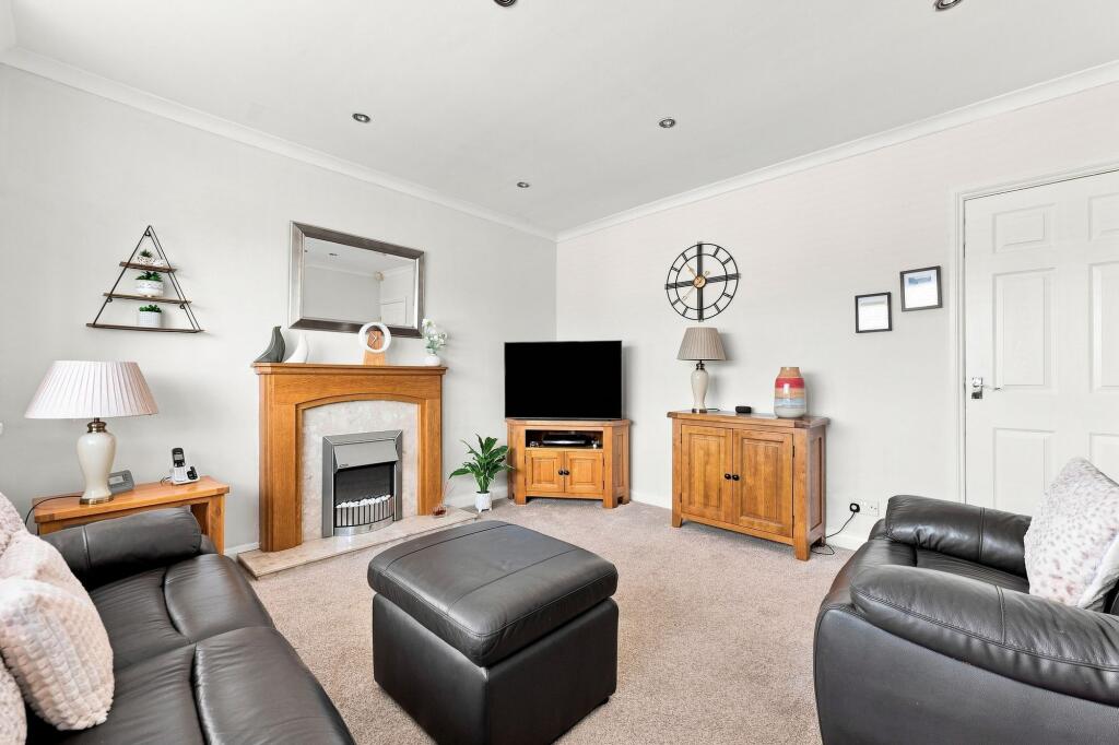 House in Sheffield, South Yorkshire - More