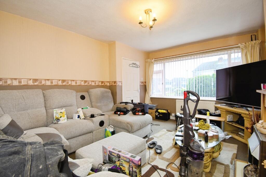 House in Bradford, West Yorkshire - View 2