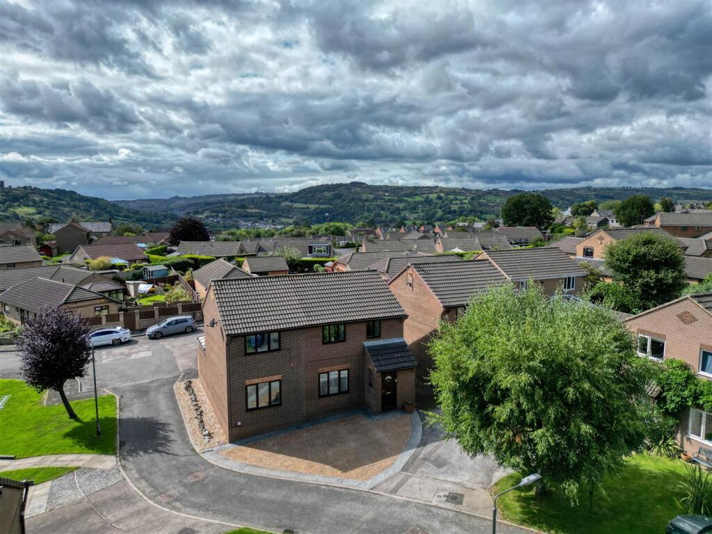 House in Derbyshire Dales, Matlock Town - View 4