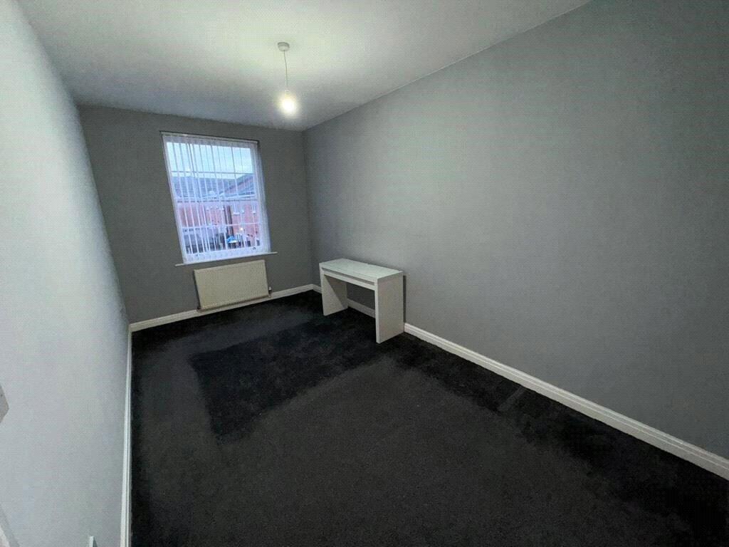 House in Liverpool, Walton - More