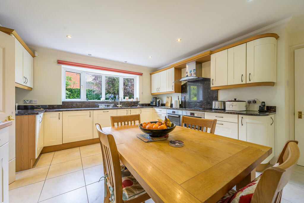 Edgmond, Newport photo 4