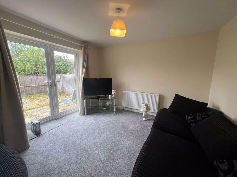5 bedroom detached house for rent