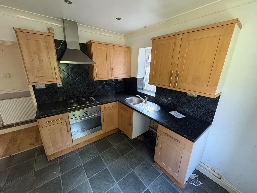 Apartment in Neath - View 2
