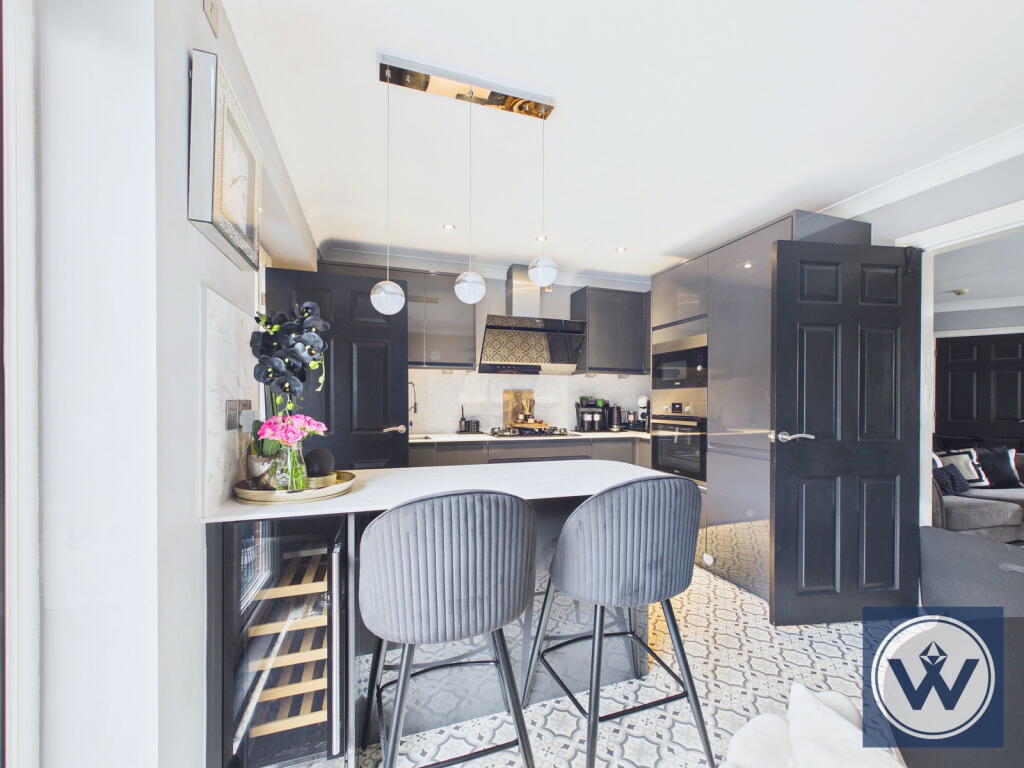 House in Manchester M40, Greater Manchester - More