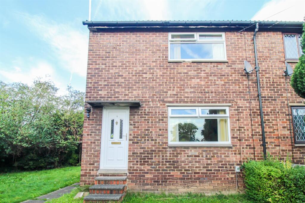 2-bed semi-detached on Starbeck Road, Wakefield, £160,000