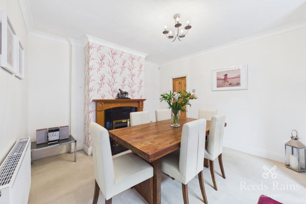 Southmoor Road, Hemsworth, Pontefract, West Yorkshire, WF9 photo 3