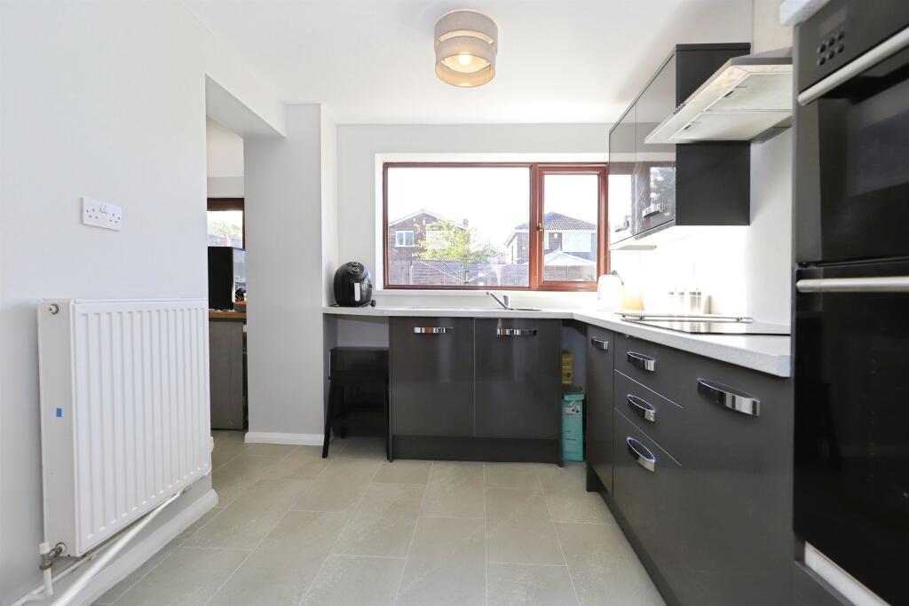 House in Wolverhampton, West Midlands - View 5
