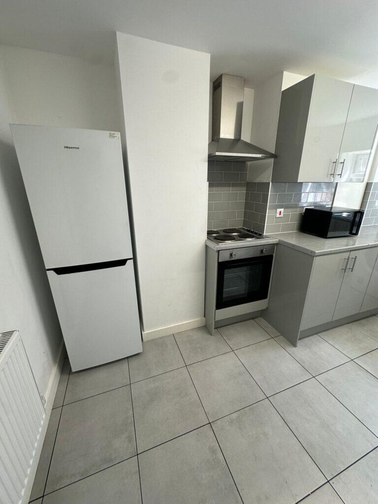 6 bedroom terraced house for rent