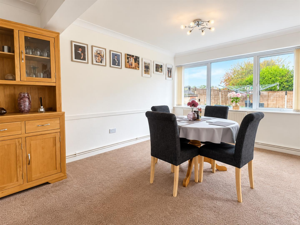 Allens Close, Boreham, Chelmsford photo 3