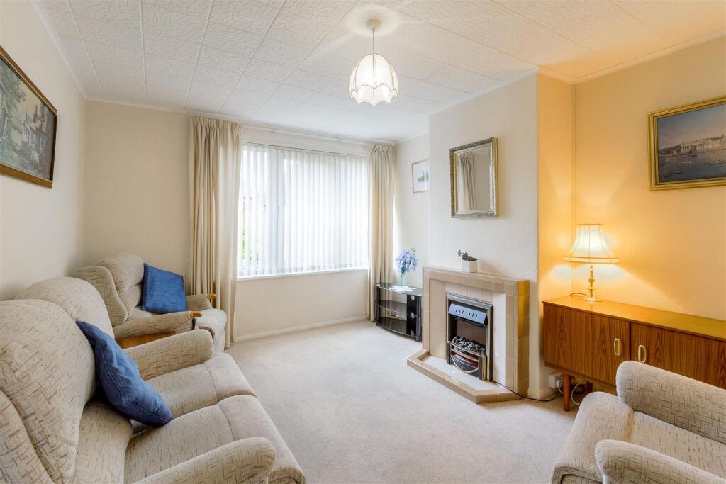 Woodland Road, Rushden photo 3