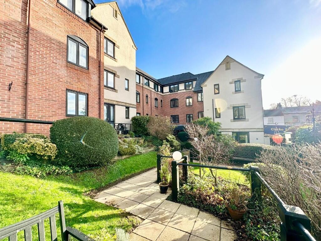 Main image of property: Vale Court, Knaresborough, North Yorkshire, HG5