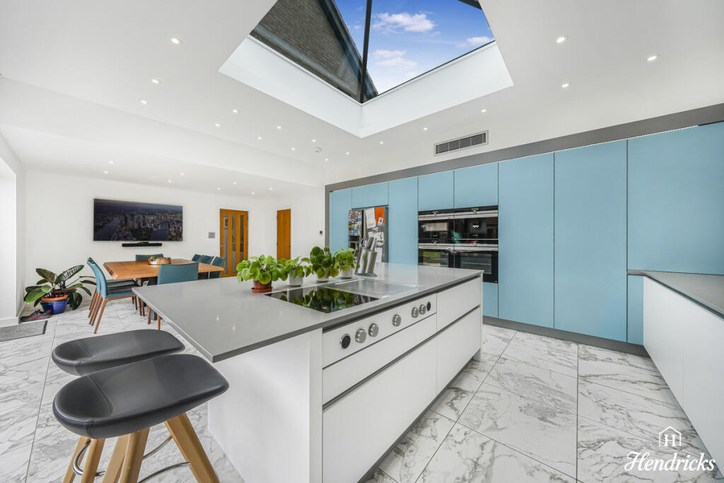 Downhall Park Way, Rayleigh, SS6 9 - View 6
