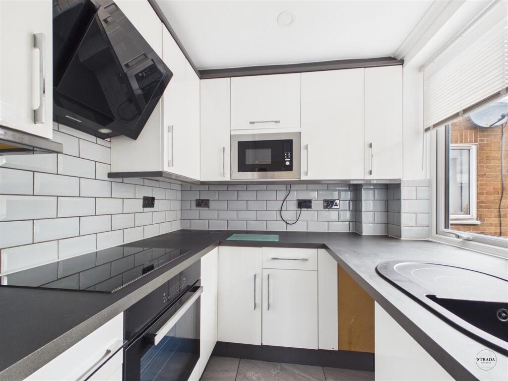 Apartment in Sheffield - View 3