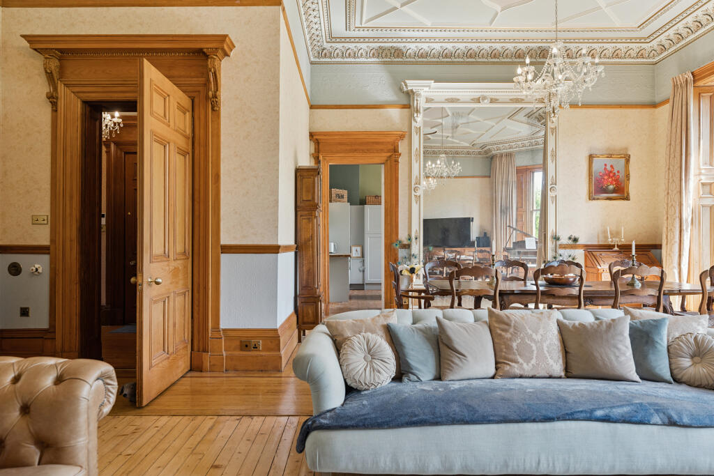 Apartment in Glasgow - More