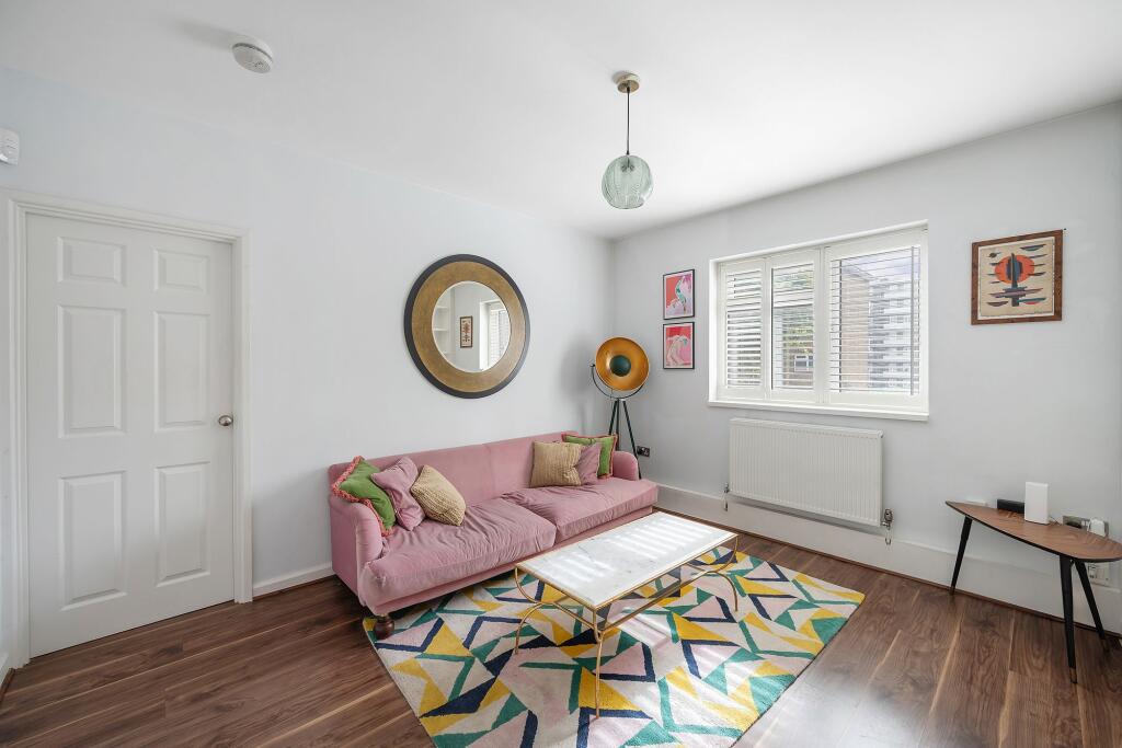 Apartment in London - More