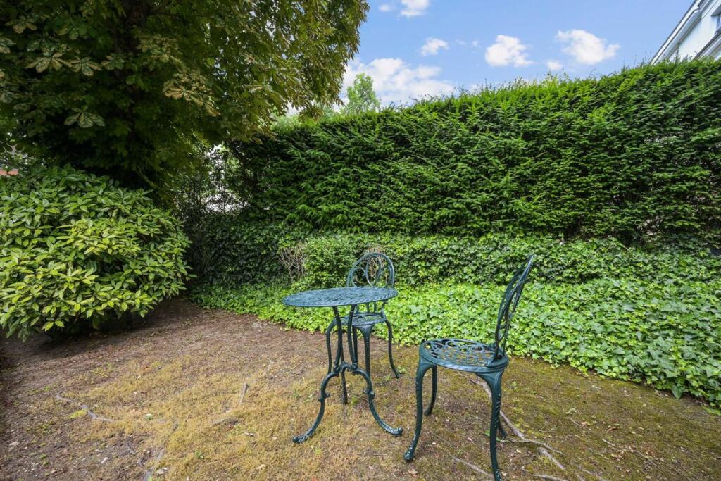 Apartment in London - View 5