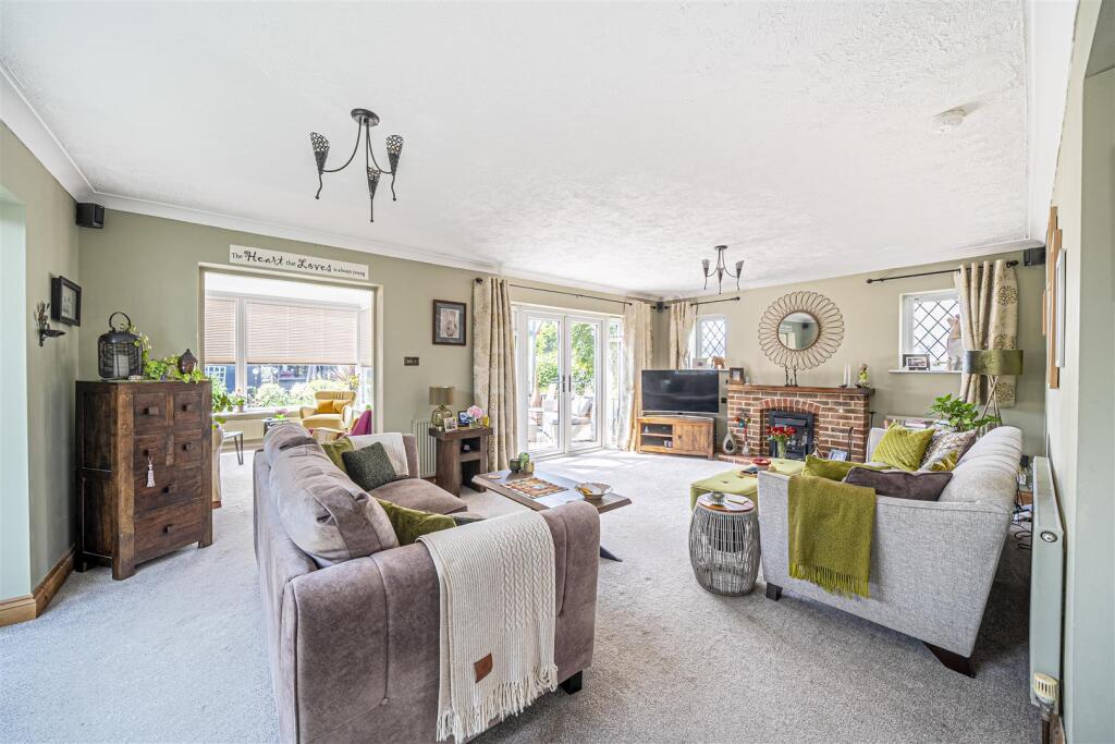House in Worthing, West Sussex - View 4