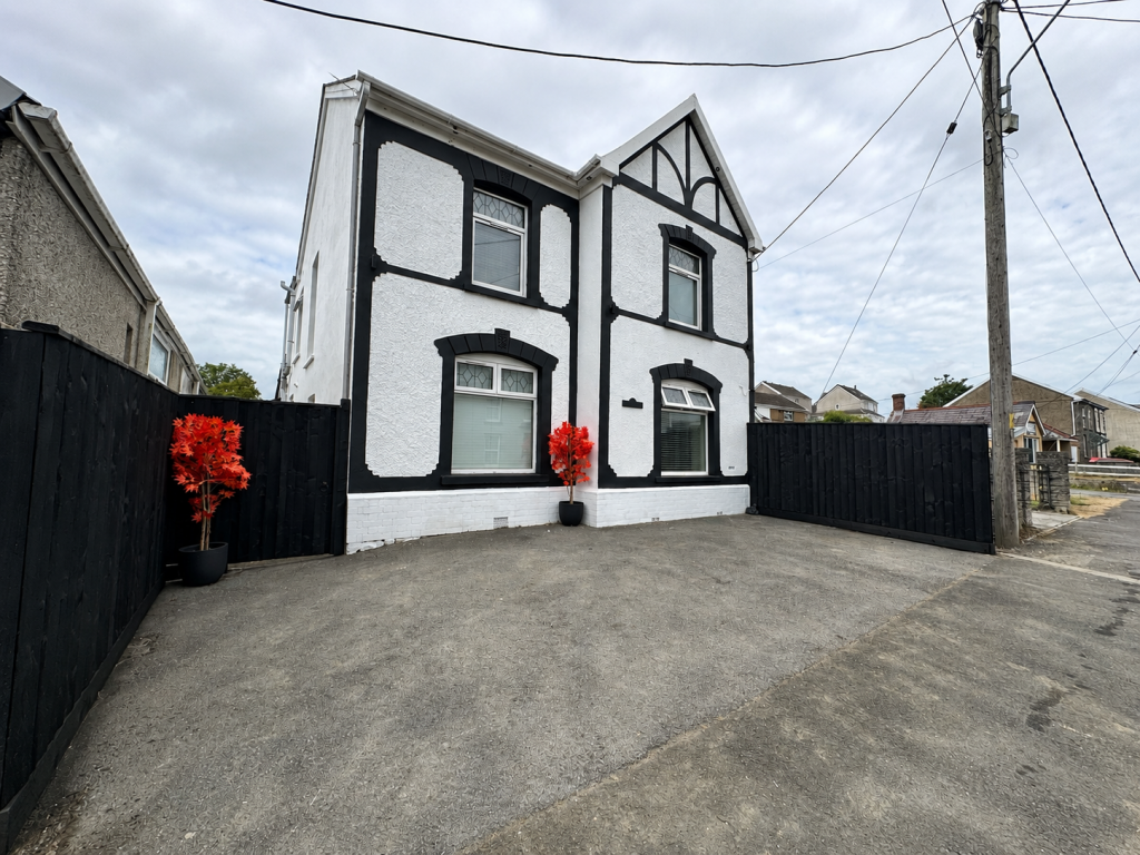Main image of property: Gwilym Road, Cwmllynfell, Swansea, SA9 2GU