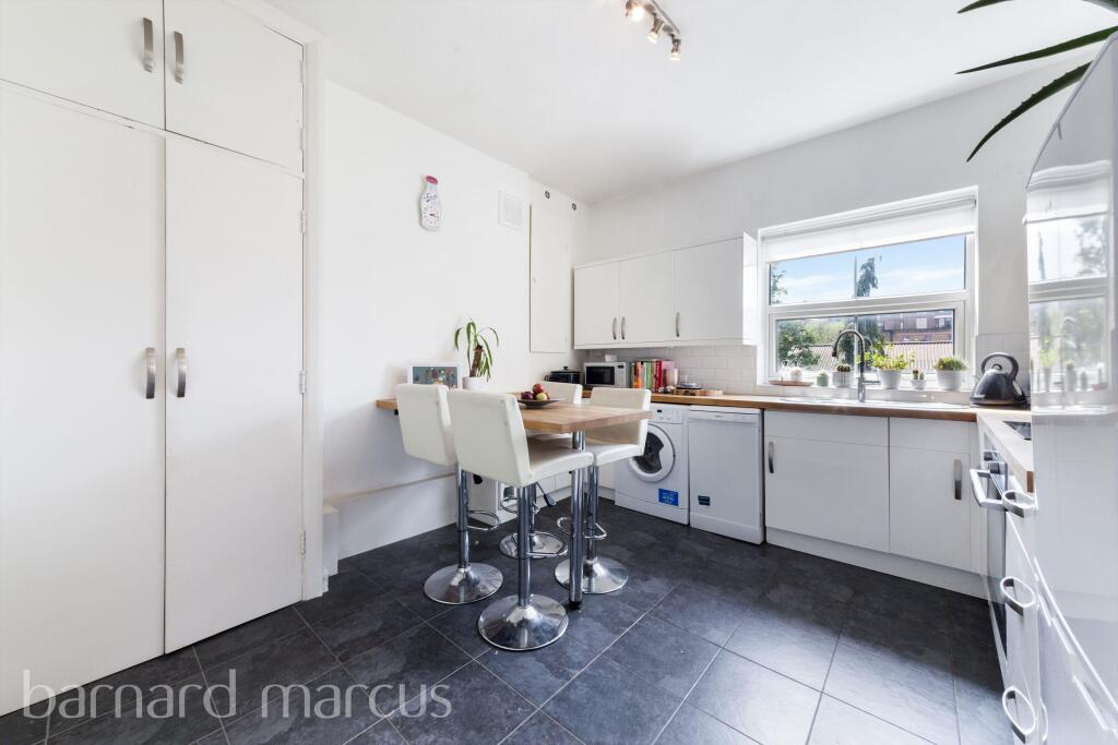 Apartment in London - View 4