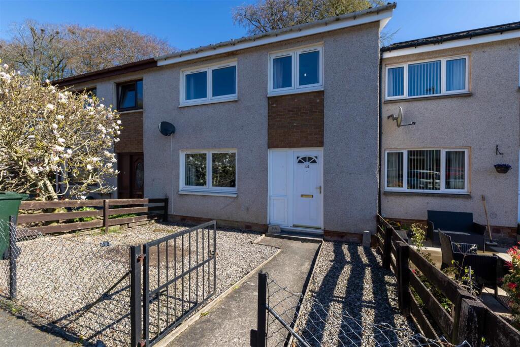 Main image of property: Garry Place, Bankfoot