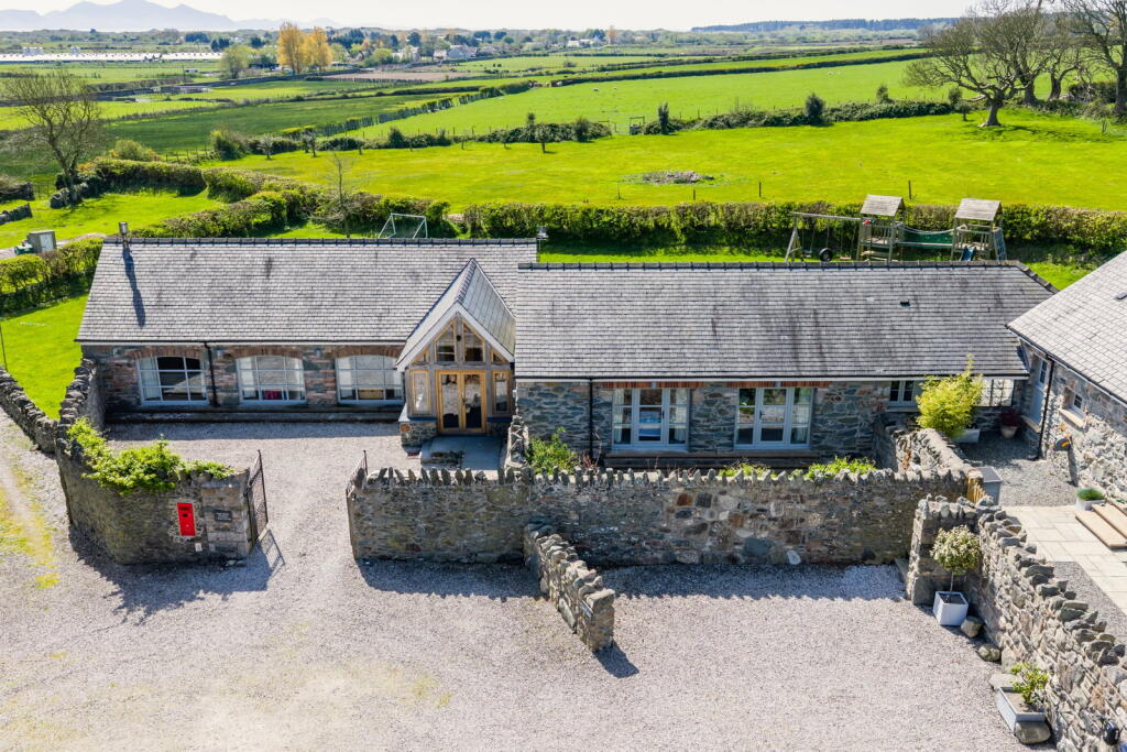 Main image of property: Stad Clynnog, Dwyran, Llanfairpwllgwyngyll, LL61 6RR