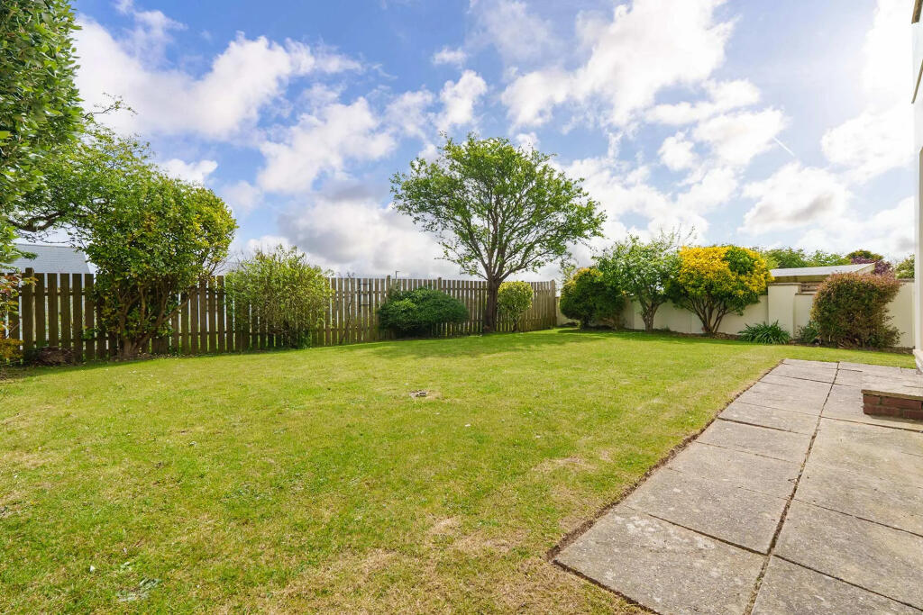 Main image of property: 15, Abbots Close, Ballasalla