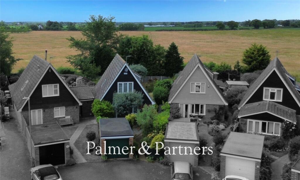 Main image of property: The Crescents, Reydon, Suffolk, IP18
