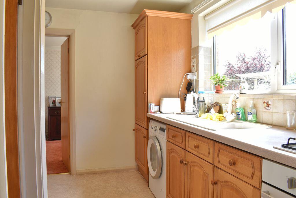 Wolfit Avenue, Balderton - View 6