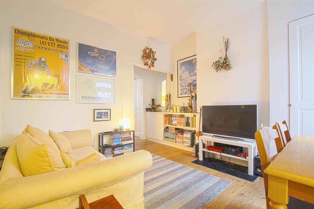 Main image of property: Chesham Terrace, London